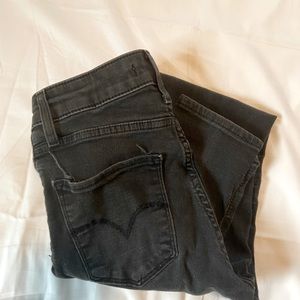 Levi’s 721 High Rise Skinny Jeans || gently worn || size 26 || dark black